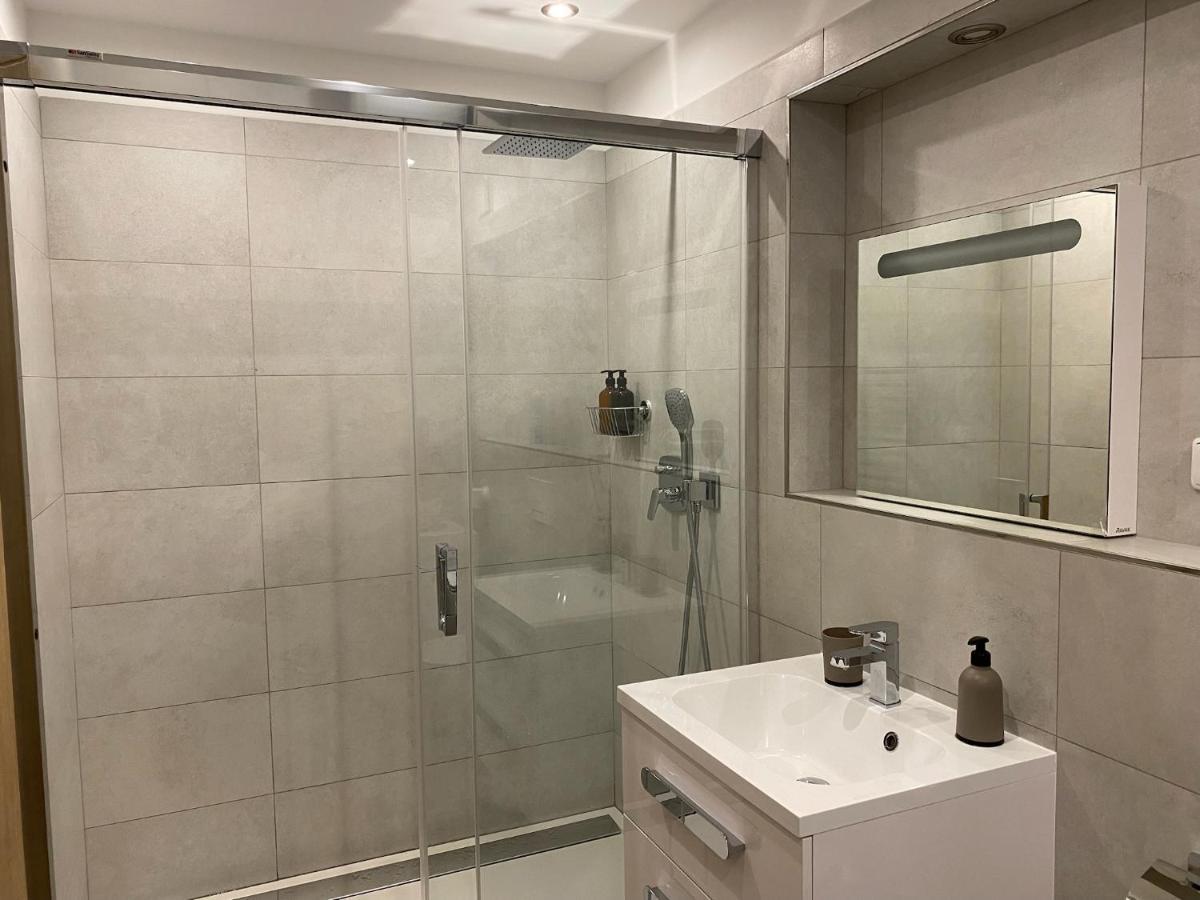 The Dante Villa Apartments Прага Экстерьер фото